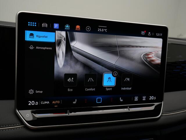 Volkswagen TIGUAN 1.5 eTSI 150 pk DSG Elegance | Trekhaak | Rondomzicht camera | IQ Light | Leder/alcantara | Stuur-/stoelverwarming | Massage