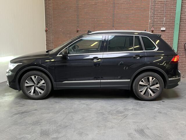 Volkswagen TIGUAN 1.4 TSI eHybrid Elegance / AUTOMAAT/ ELEKTR. TREKHAAK/ PANO/ STOELVERWARM. V+A/ PARK. SENSOREN + CAMERA/ ADAPT. CRUISE/ APP-CONNECT/ SPRAAKBEDIENING/ DIGITAL DASH/ NAVI/ 18" LMV/ CLIMA 3-ZONE