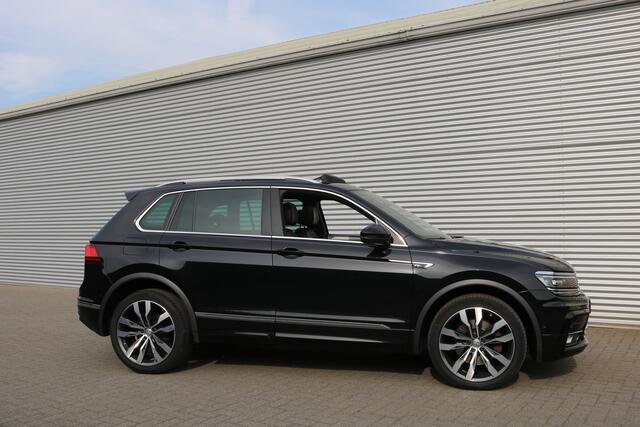 Volkswagen TIGUAN 2.0 TSI 4Motion DSG R-Line (Panoramadak Sportleder/Memory Carplay HeadUp VirtualCockpit 20InchLMV )