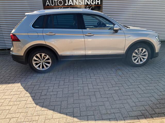 Volkswagen TIGUAN 1.4 TSI Comfortline 1600kg Trekgewicht! | Clima | Cruise control | Trekhaak | Ndl auto | LM Velgen | RIJKLAARPRIJS INCL 12 MAANDEN GARANTIE EN BEURT