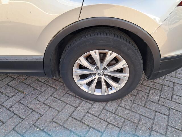 Volkswagen TIGUAN 1.4 TSI Comfortline 1600kg Trekgewicht! | Clima | Cruise control | Trekhaak | Ndl auto | LM Velgen | RIJKLAARPRIJS INCL 12 MAANDEN GARANTIE EN BEURT