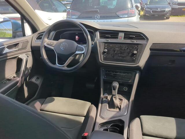 Volkswagen TIGUAN 1.5 TSI 150pk DSG Elegance / Panorama dak / Virtual cockpit / Navigatie / Achteruitrij camera / Elektrische achterklep
