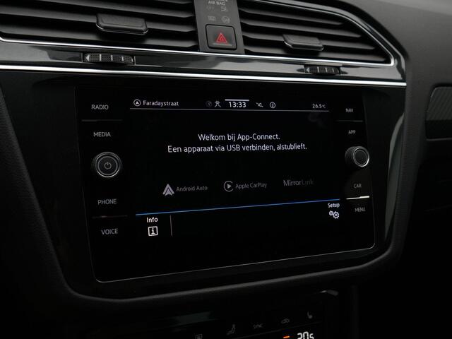 Volkswagen TIGUAN 1.4 TSI 245 pk DSG eHybrid R-Line Business+ | Trekhaak | IQ Light | Stuur-/stoelverwarming | Navigatie | Stoelverwarming | Achteruitrijcamera