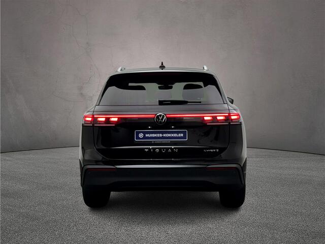 Volkswagen TIGUAN Life Edition 1.5 TSI eHybrid 204pk DSG Automaat Trekhaak, Adaptive cruise control, Elektrische achterklep, Stoelverwarming, Achteruitrijcamera, LED koplampen