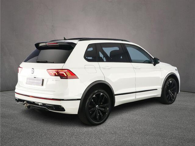 Volkswagen TIGUAN R-Line Business+ 1.4 TSI eHybrid 245pk DSG Automaat Trekhaak, Panoramadak, Lederen bekleding, Elektrische achterklep, Head up display, Adaptive cruise control, Achteruitrijcamera