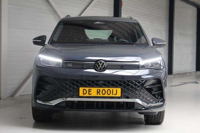 Volkswagen TIGUAN 1.5 eHybrid R-Line Edition Navigatie | 360 Camera | Trekhaak | HUD | Keyless Entry
