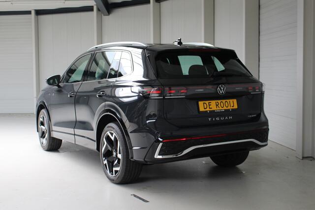 Volkswagen TIGUAN 1.5 eHybrid R-Line Edition Navigatie | 360 Camera | Trekhaak | HUD | Keyless Entry