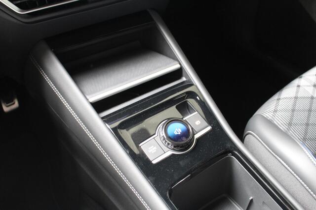 Volkswagen TIGUAN 1.5 eHybrid R-Line Edition Navigatie | 360 Camera | Trekhaak | HUD | Keyless Entry