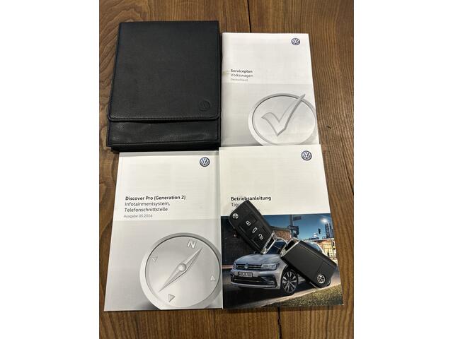 Volkswagen TIGUAN 2.0 TSI 4Motion R-Line | Digital dashboard | Adaptieve cruise control | Adaptief onderstel | Achteruitrijcamara | Park assist | Stoel+Stuurverwarming | Climate control | Apple carplay | Navigatie | Elek. inklapbare spiegels