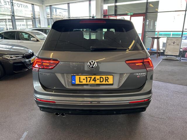 Volkswagen TIGUAN 2.0 TSI 4Motion R-Line | Digital dashboard | Adaptieve cruise control | Adaptief onderstel | Achteruitrijcamara | Park assist | Stoel+Stuurverwarming | Climate control | Apple carplay | Navigatie | Elek. inklapbare spiegels