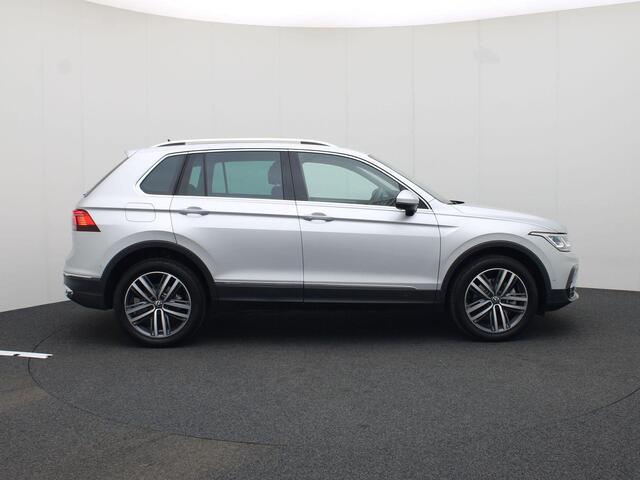 Volkswagen TIGUAN 1.4TSIeHybrid 180kW/245PK Elegance DSG · Panoramadak · Camera + Parkeersensoren · Navigatie
