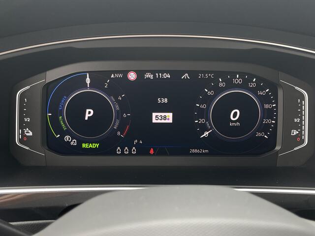Volkswagen TIGUAN 1.4 TSI eHybrid R-Line Business+ 20"/Panoramadak/Trekhaak/Leder + memory/360 camera/Elektrische klep/Dodehoek/Stuur + stoelverwarming v+a/Head-up