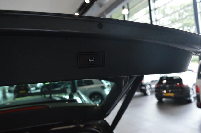 Volkswagen TIGUAN 1.4 TSI ACT Highline navi pano leer camera trekhaak 150 pk !!