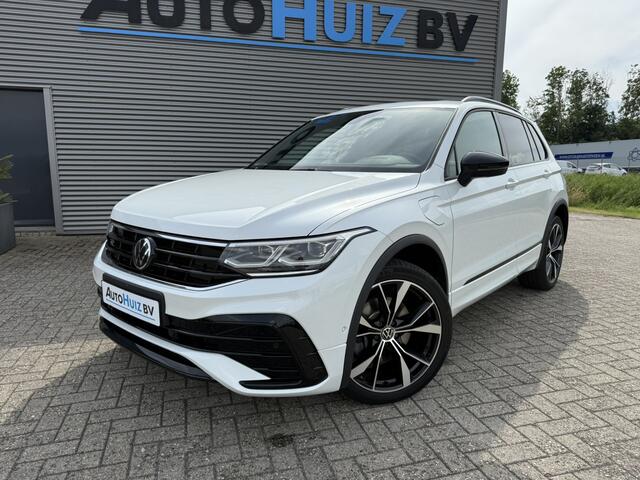 Volkswagen TIGUAN 1.4 TSI eHybrid R-Line Panoramadak Stuurverwarming Lederen interieur Trekhaak Leder Elek Stoelverstelling Head-Up Display 20 Inch Keyless Entry Carplay BTW Auto
