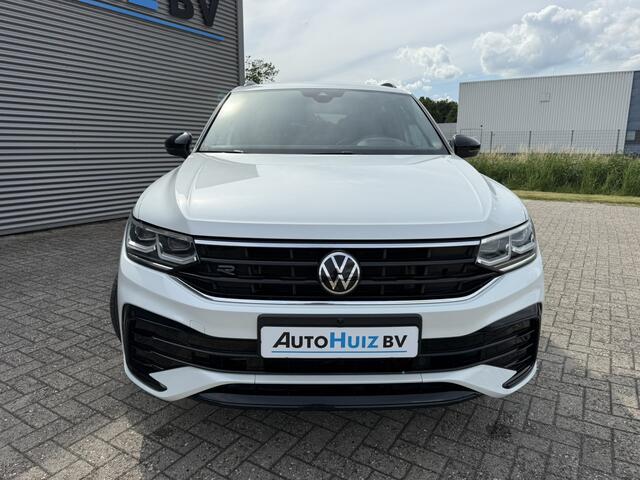 Volkswagen TIGUAN 1.4 TSI eHybrid R-Line Panoramadak Stuurverwarming Lederen interieur Trekhaak Leder Elek Stoelverstelling Head-Up Display 20 Inch Keyless Entry Carplay BTW Auto