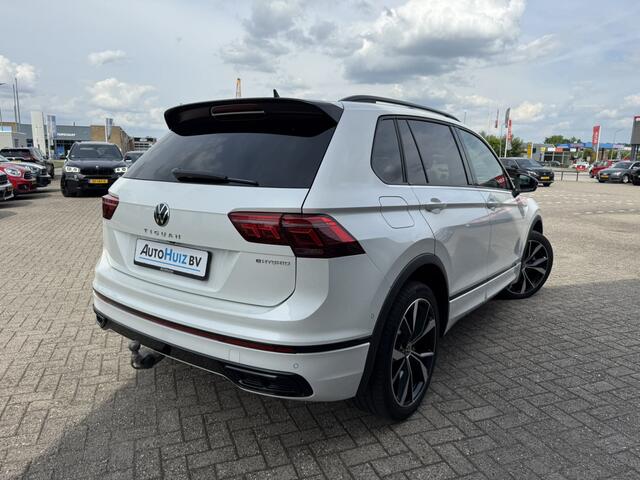 Volkswagen TIGUAN 1.4 TSI eHybrid R-Line Panoramadak Stuurverwarming Lederen interieur Trekhaak Leder Elek Stoelverstelling Head-Up Display 20 Inch Keyless Entry Carplay BTW Auto