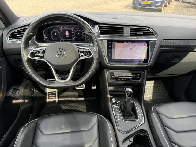 Volkswagen TIGUAN 1.4 TSI eHybrid R-Line Panoramadak Stuurverwarming Lederen interieur Trekhaak Leder Elek Stoelverstelling Head-Up Display 20 Inch Keyless Entry Carplay BTW Auto