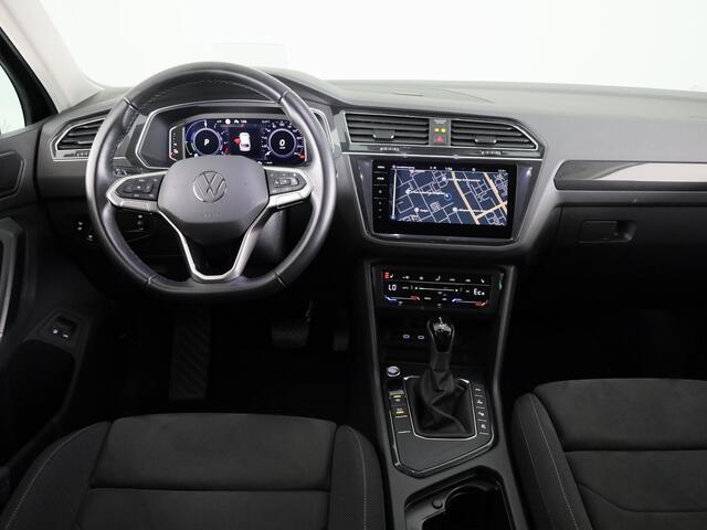 Volkswagen TIGUAN 1.4 TSI eHybrid Elegance | Automaat | Ergo Active Voorstoelen | Head Up Display | Wegklapbare Trekhaak | Full Map Navigatie | 360 graden Camera |