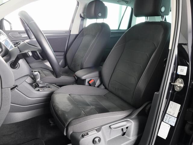 Volkswagen TIGUAN 1.4 TSI eHybrid Elegance | Automaat | Ergo Active Voorstoelen | Head Up Display | Wegklapbare Trekhaak | Full Map Navigatie | 360 graden Camera |