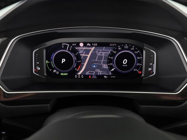 Volkswagen TIGUAN 1.4 TSI eHybrid Elegance | Automaat | Ergo Active Voorstoelen | Head Up Display | Wegklapbare Trekhaak | Full Map Navigatie | 360 graden Camera |