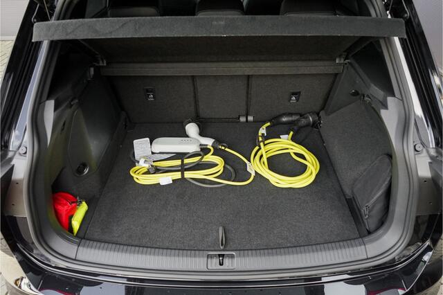 Volkswagen TIGUAN 1.4 TSI eHybrid R-Line Pano Leder Black Style 360° Trekhaak