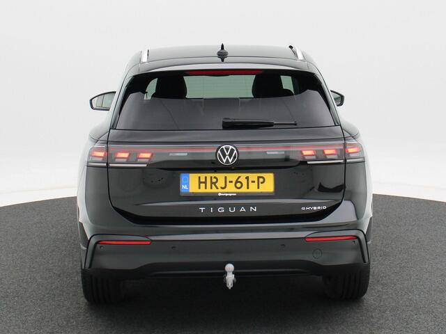 Volkswagen TIGUAN 1.5 eHybrid 204 Pk Automaat Life Edition | Trekhaak | Camera | Parkeersensoren | Elektrische Achterklep | Full LED | Carplay | Adap Cruise | Navigatiesysteem | Keyless | 19 Inch | 899 km!!