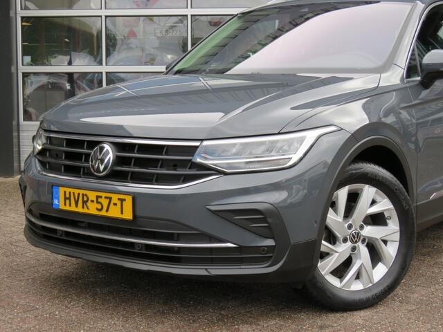Volkswagen TIGUAN 1.5 TSI 150pk DSG-aut. MOVE / Camera / Stoelverw. / Wegklap.haak / Navi / 18 Inch / BOVAG garantie
