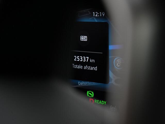 Volkswagen TIGUAN 1.5 eTSI 150 pk DSG Elegance | Trekhaak | Rondomzicht camera | IQ Light | Leder/alcantara | Stuur-/stoelverwarming | Massage