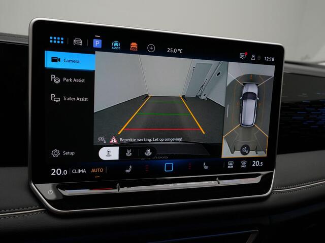 Volkswagen TIGUAN 1.5 eTSI 150 pk DSG Elegance | Trekhaak | Rondomzicht camera | IQ Light | Leder/alcantara | Stuur-/stoelverwarming | Massage