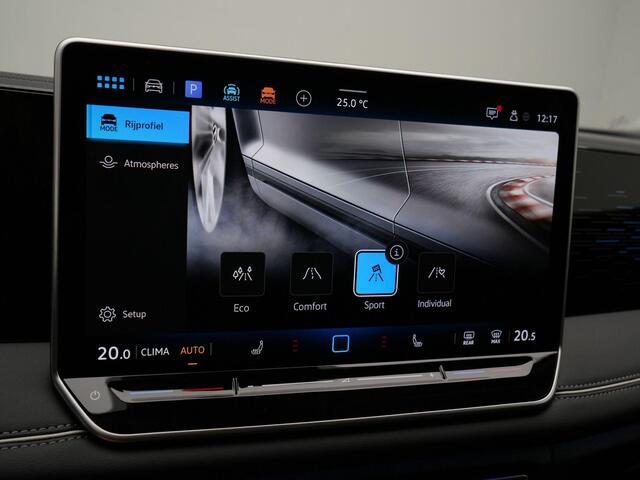 Volkswagen TIGUAN 1.5 eTSI 150 pk DSG Elegance | Trekhaak | Rondomzicht camera | IQ Light | Leder/alcantara | Stuur-/stoelverwarming | Massage