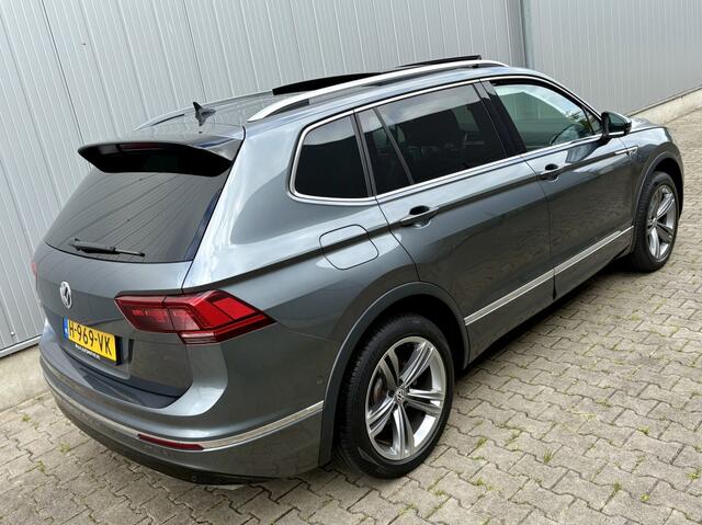 Volkswagen TIGUAN 1.5 TSI AUT R-LINE 7PERS. PANODAK TREKHAAK