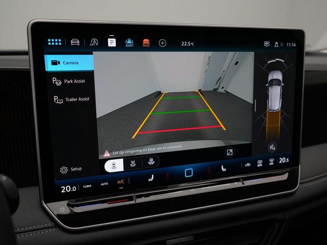 Volkswagen TIGUAN 1.5 eTSI 131 pk DSG Life Edition | Panoramdak | Trekhaak | Head-up display | Stuur-/stoelverwarming | Achteruitrijcamera