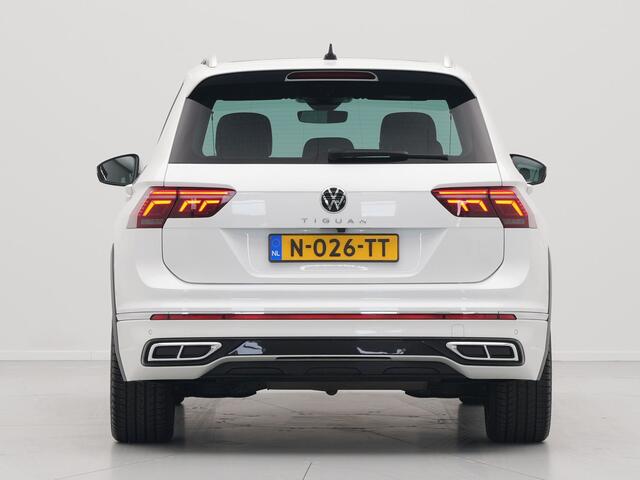 Volkswagen TIGUAN 1.5 TSI 150pk DSG R-Line Business+ Panorama Navigatie Wegkl. trekhaak Camera 13