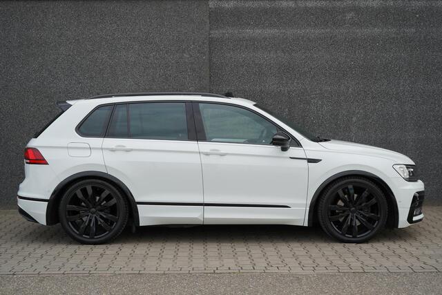 Volkswagen TIGUAN 2.0 TSI 4 motion 3x R-line /Leder/PANO/H&R/ACC/Camera