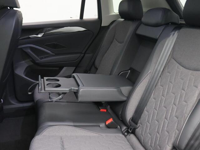 Volkswagen TIGUAN 1.5 eHybrid Life Edition 204PK DSG Adaptieve Cruise Controle, Achteruitrijcamera, Side Assist, Navi via Apple Carplay/Android Auto, Keyless, Stoel-Stuurverwarming, Elektr. Achterklep, Trekhaak, 19" LM Velgen