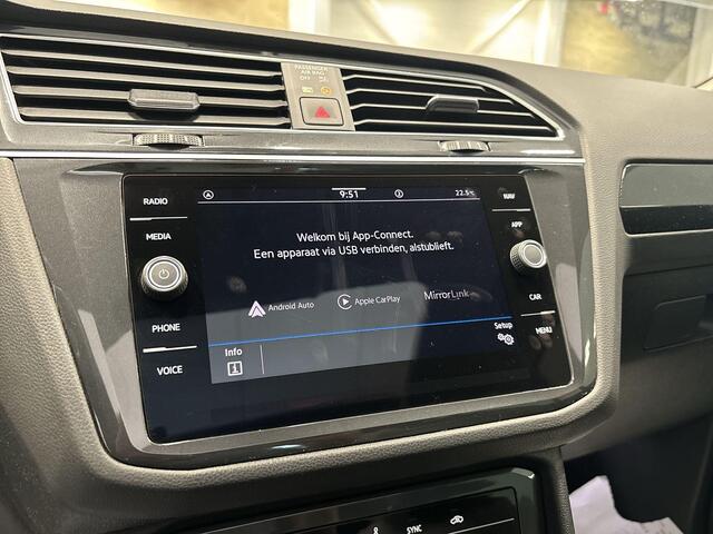 Volkswagen TIGUAN 1.4 Tsi 245pk DSG eHybrid Elegance · Panoramadak · Elek. Trekhaak · Apple/Android Car Play · Navi · Dodehoek Detectie · 18'' Inch ·
