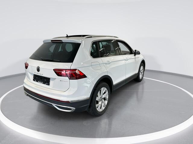 Volkswagen TIGUAN 1.4 Tsi 245pk DSG eHybrid Elegance · Panoramadak · Camera · Apple/Android Car Play · Navi · P-Sensoren · 18'' Inch ·