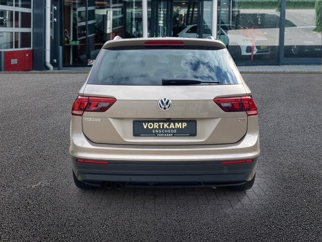 Volkswagen TIGUAN 1.4 TSI DSG COMFORTLINE TREKHAAK/CAMERA/ACC/CARPLAY/LED/STOELVERW/E-KLEP