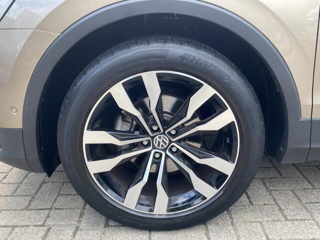 Volkswagen TIGUAN 1.4 TSI DSG COMFORTLINE TREKHAAK/CAMERA/ACC/CARPLAY/LED/STOELVERW/E-KLEP
