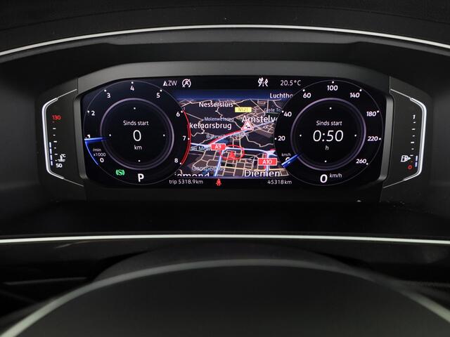 Volkswagen TIGUAN 1.5 TSI ACT Highline 150PK | Automaat (DSG) | R-Line | Panoramadak | Leder interieur | Camera | Digitaal dashboard