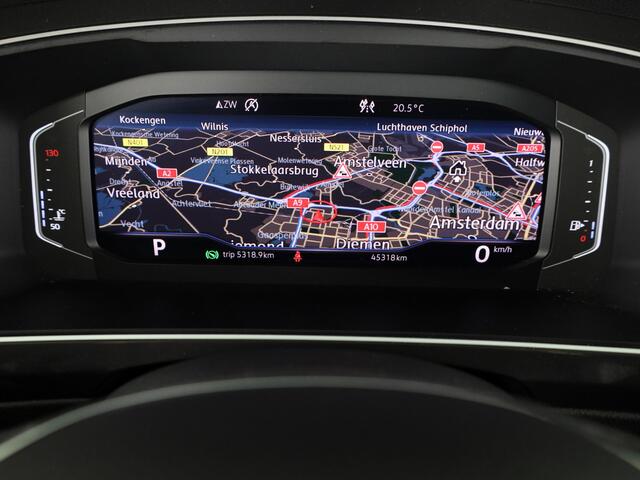 Volkswagen TIGUAN 1.5 TSI ACT Highline 150PK | Automaat (DSG) | R-Line | Panoramadak | Leder interieur | Camera | Digitaal dashboard