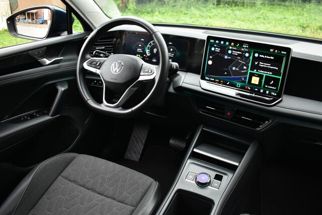 Volkswagen TIGUAN 1.5 eTSI DSG LIFE EDITION TREKHAAK | CAMERA | STUUR VERW.