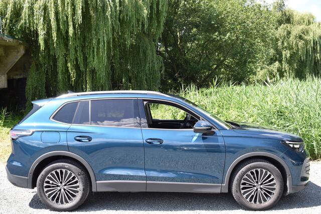 Volkswagen TIGUAN 1.5 eTSI LIFE TREKHAAK | CAMERA | STUUR VERW.