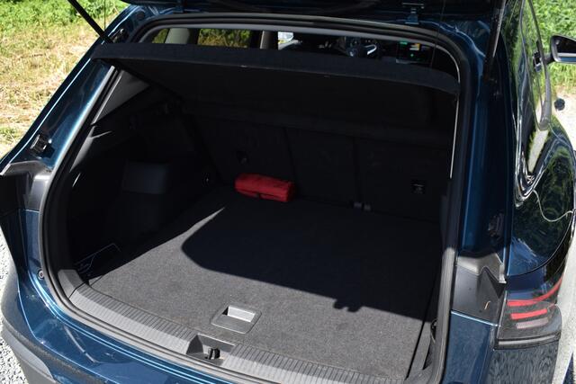 Volkswagen TIGUAN 1.5 eTSI LIFE TREKHAAK | CAMERA | STUUR VERW.