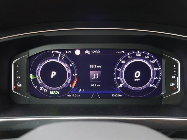 Volkswagen TIGUAN 1.4 TSI eHybrid R-Line Business+ | 245 PK | SoH 87% | Automaat | Trekhaak | Volledig digitaal instrumentenpaneel | Stoelverwarming |