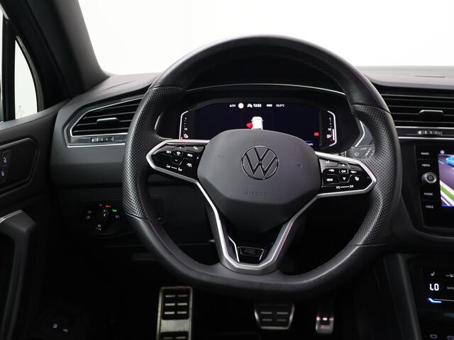 Volkswagen TIGUAN 1.4 TSI eHybrid R-Line Business+ | 245 PK | SoH 87% | Automaat | Trekhaak | Volledig digitaal instrumentenpaneel | Stoelverwarming |