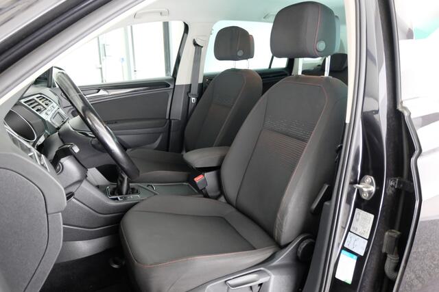 Volkswagen TIGUAN 1.4 TSI Comfortline | TREKHAAK | ADAP. CRUISE | STOEL-STUURVERW. | CARPLAY |
