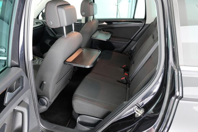 Volkswagen TIGUAN 1.4 TSI Comfortline | TREKHAAK | ADAP. CRUISE | STOEL-STUURVERW. | CARPLAY |