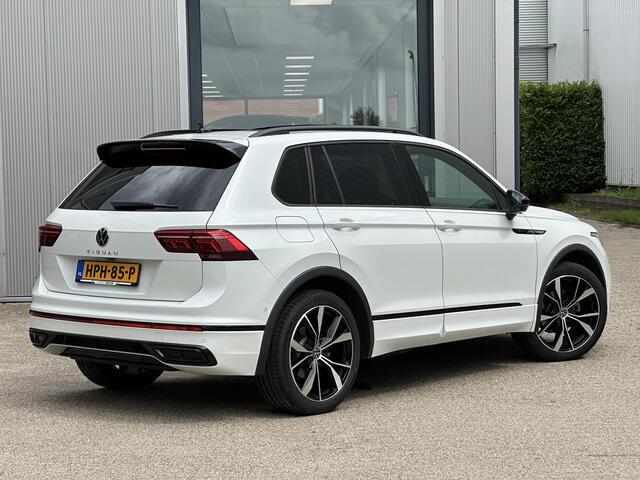 Volkswagen TIGUAN 1.5 TSI R-Line | Trailer- en Winterpakket/Pano-Dak/20-inch/Cruise Adaptief
