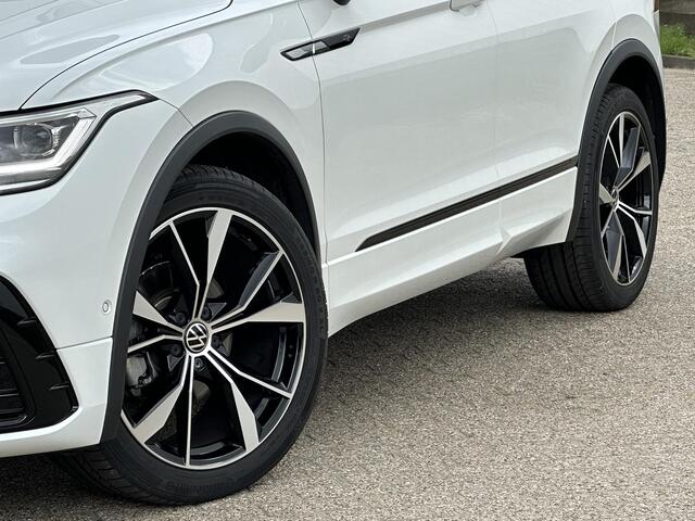 Volkswagen TIGUAN 1.5 TSI R-Line | Trailer- en Winterpakket/Pano-Dak/20-inch/Cruise Adaptief